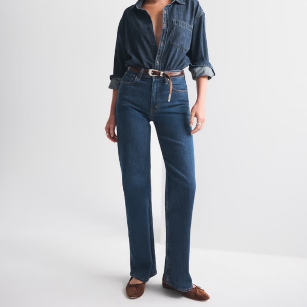 NWT Abercrombie & Fitch High Rise 90’s Relaxed Jeans in Dark